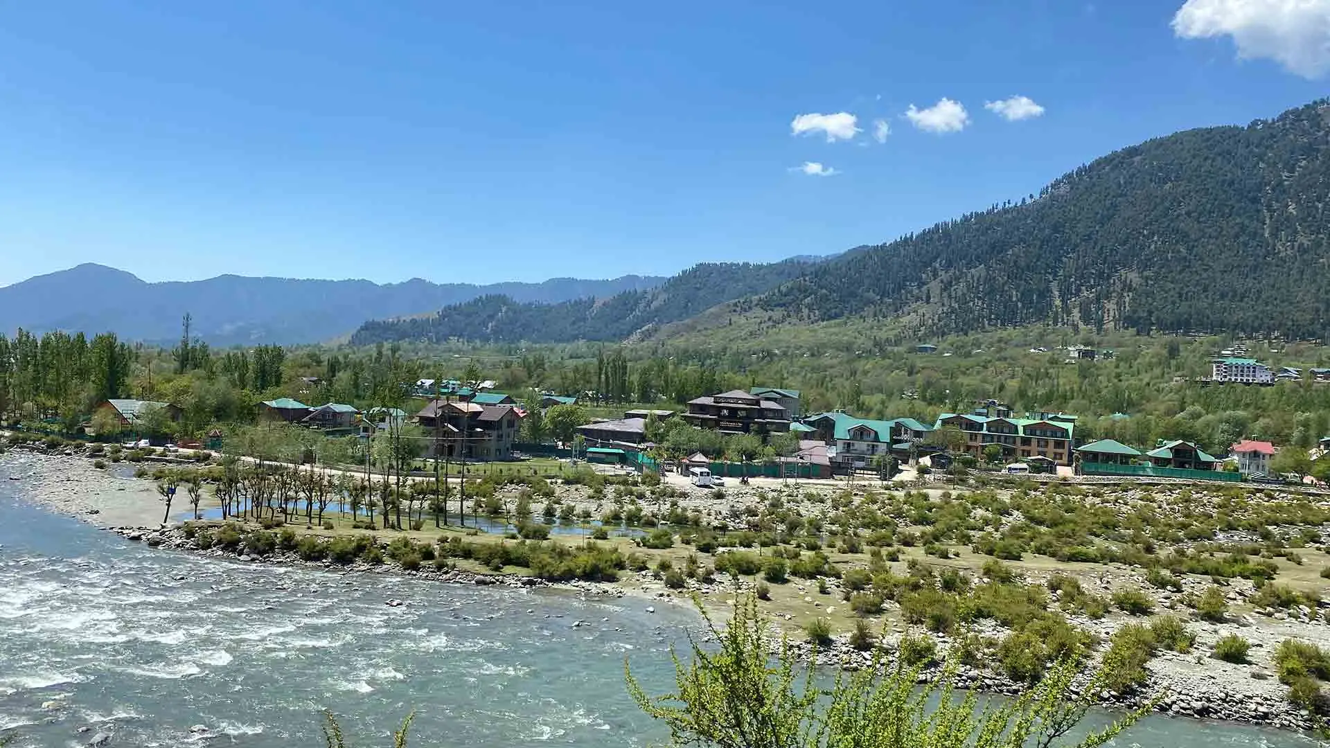 Kashmir Dreamscape: 8 Days of Enchantment and Elegance