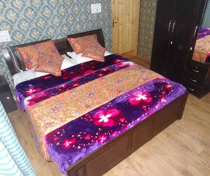 Hotel Queens Park Inn