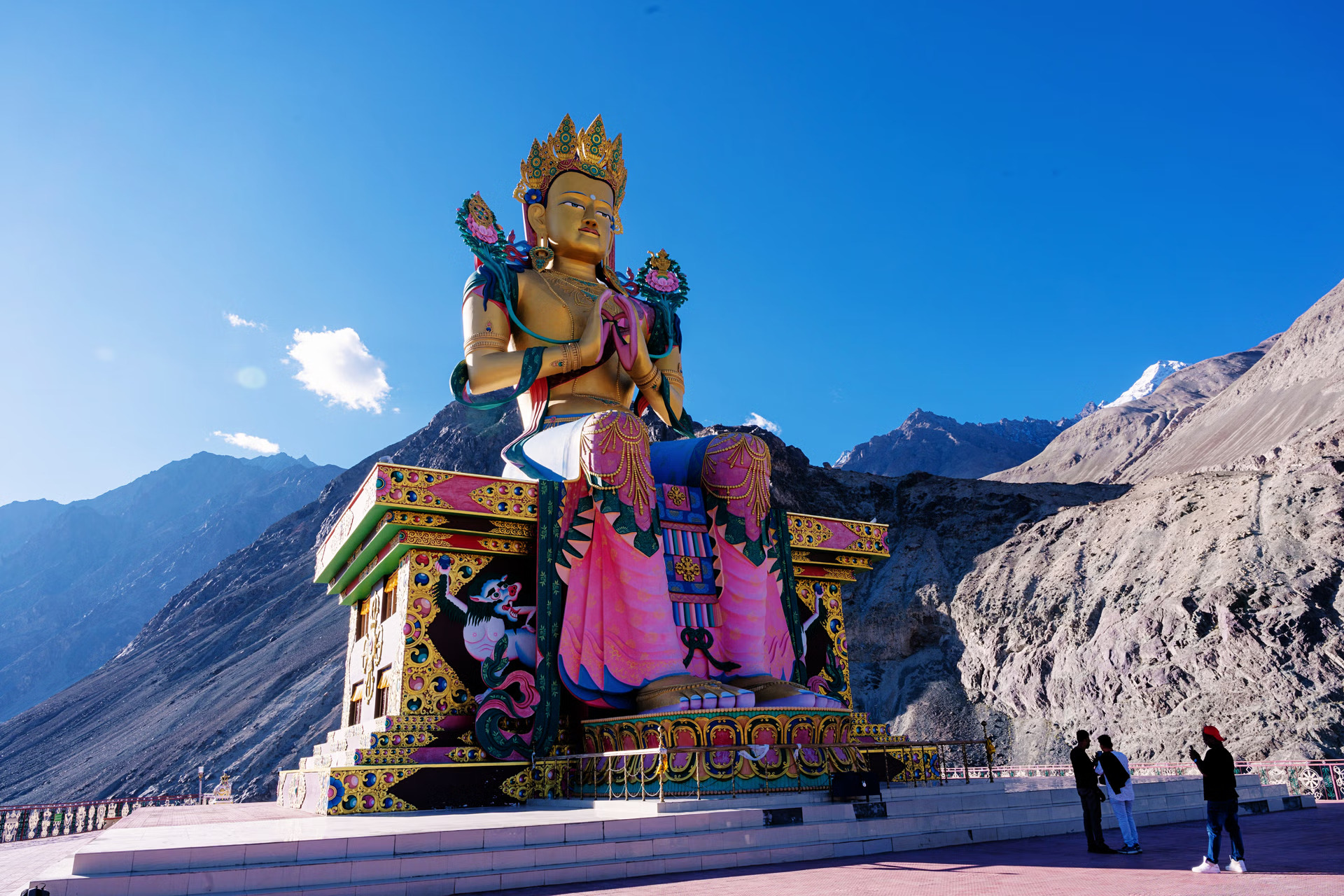 Leh Ladakh Sightseeing Tour Package